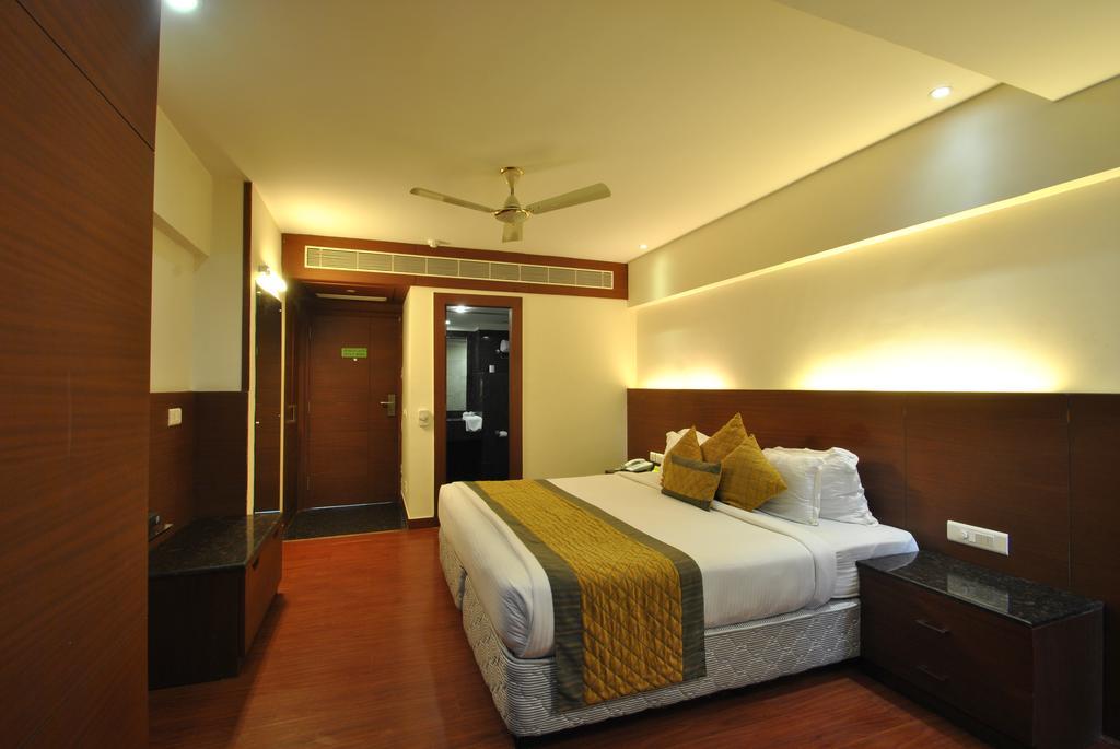 Hotel Royal Cliff Kanpur Eksteriør billede