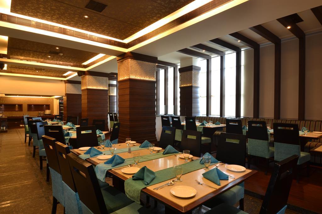 Hotel Royal Cliff Kanpur Eksteriør billede