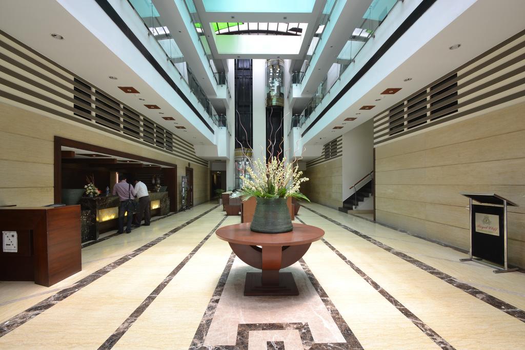 Hotel Royal Cliff Kanpur Eksteriør billede