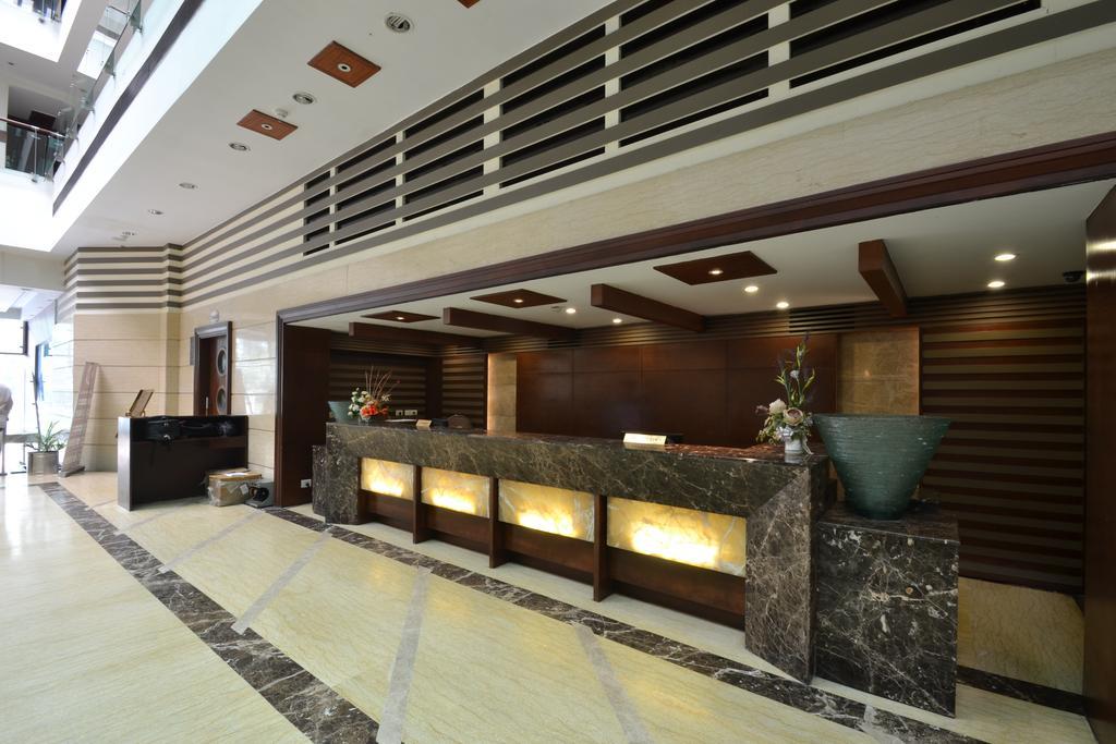 Hotel Royal Cliff Kanpur Eksteriør billede
