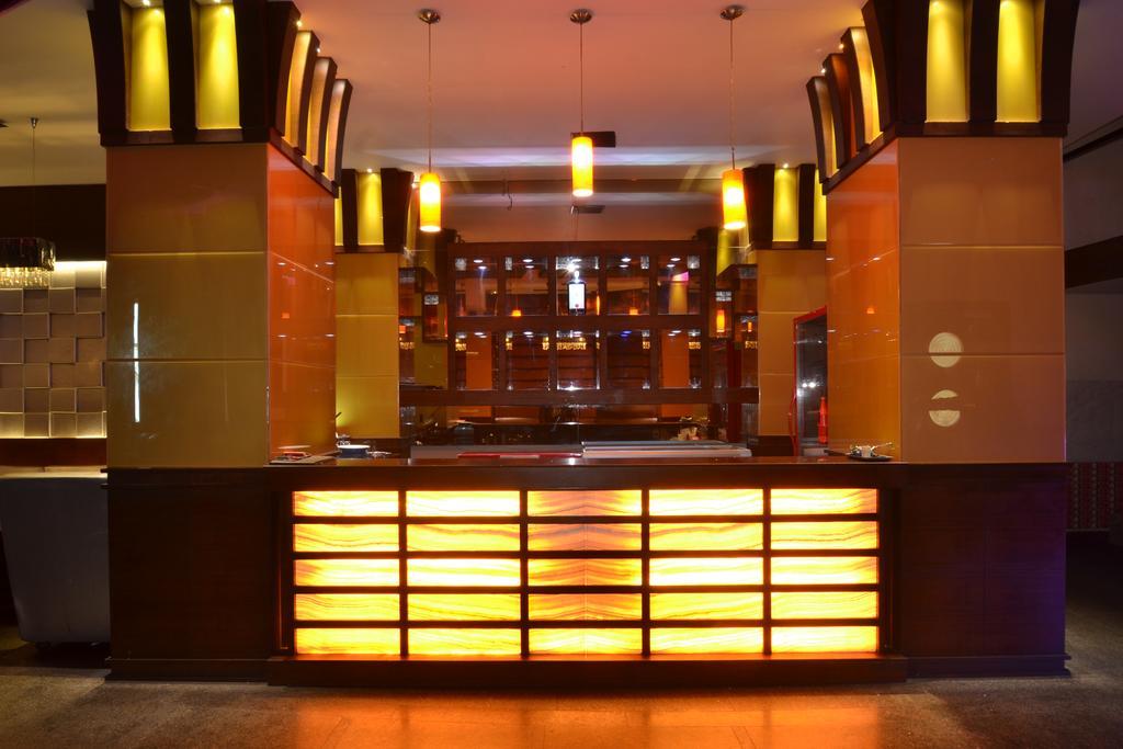 Hotel Royal Cliff Kanpur Eksteriør billede