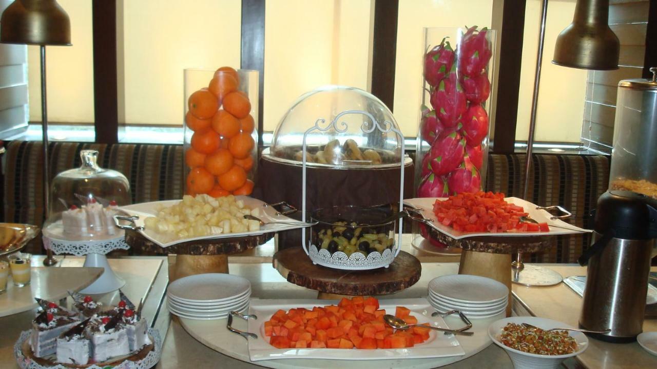 Hotel Royal Cliff Kanpur Eksteriør billede