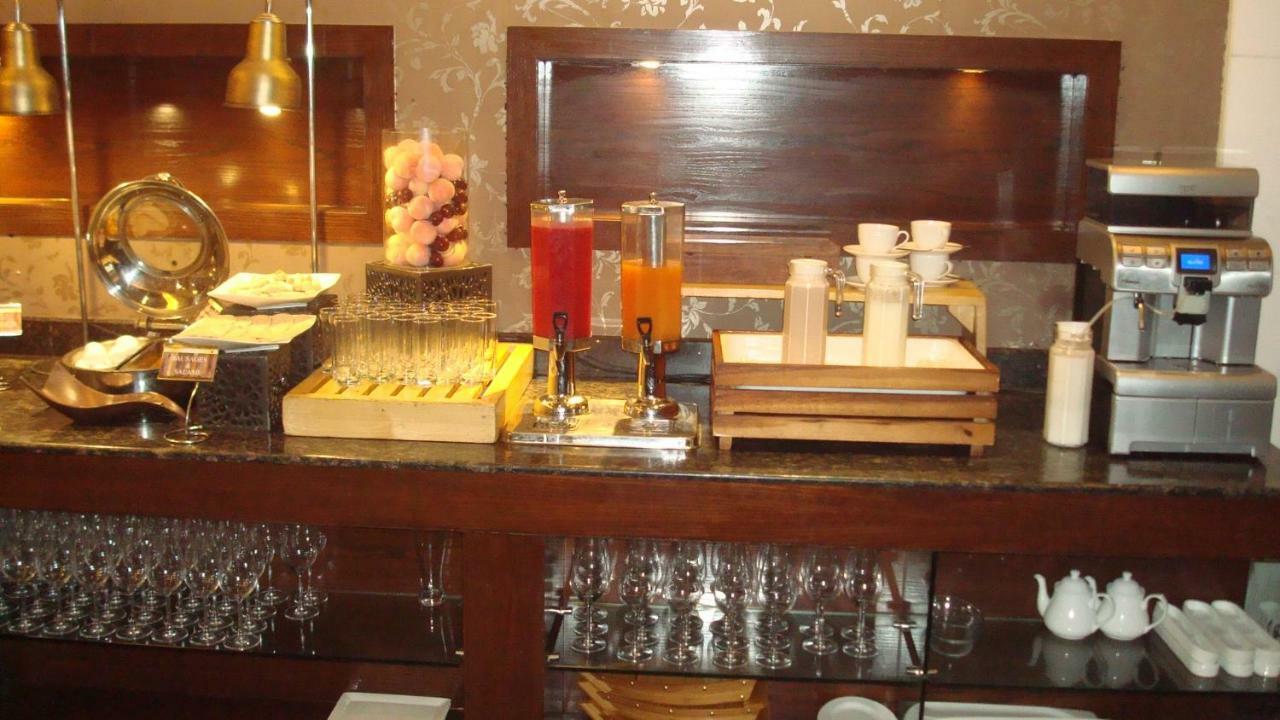 Hotel Royal Cliff Kanpur Eksteriør billede